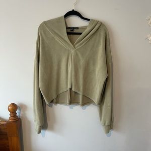 Green cropped hoodie